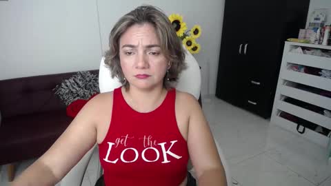 Snapshot of rebeca_milf chatting on 02/23/25, 04:46 REBECA online show from 02/23/25, 04:46