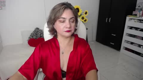 Snapshot of rebeca_milf chatting on 03/04/25, 12:01 REBECA online show from 03/04/25, 12:01