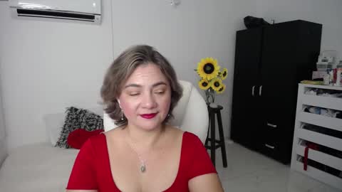 Snapshot of rebeca_milf chatting on 03/06/25, 11:58 REBECA online show from 03/06/25, 11:58