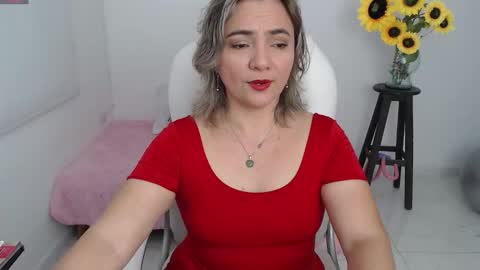 Snapshot of rebeca_milf chatting on 09/21/25, 01:13 REBECA online show from 09/21/25, 01:13