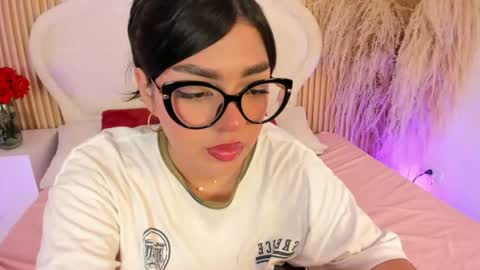 Snapshot of rebeca_taylor_ chatting on 06/13/26, 03:54 rebeca_taylor_ online show from 06/13/26, 03:54