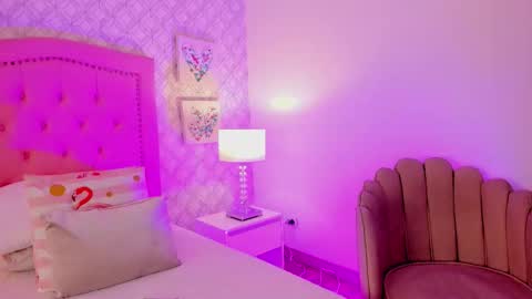 Rebeca Whatsson online show from 02/22/26, 12:04