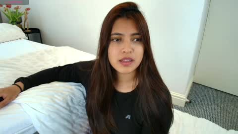 Snapshot of rebeca_williams_ chatting on 05/05/26, 01:30 Rebeca Williams online show from 05/05/26, 01:30