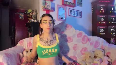 Snapshot of rebecahart chatting on 02/15/26, 04:20 Rebecca online show from 02/15/26, 04:20