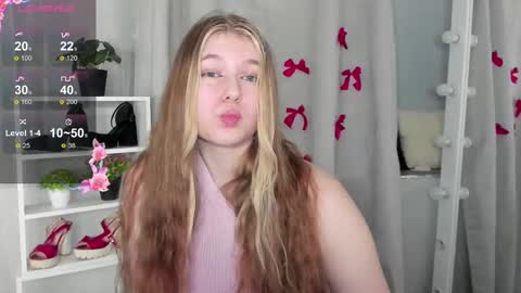 rebecca_____ online show from 02/10/25, 06:45