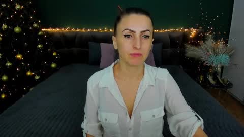 Snapshot of rebecca_diamonds chatting on 01/05/25, 06:46 rebecca_diamonds online show from 01/05/25, 06:46