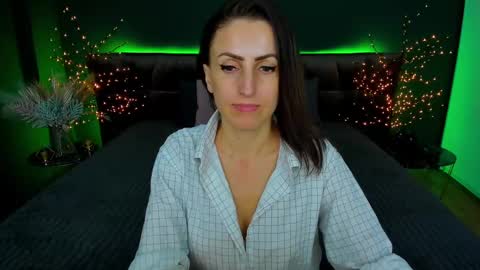 Snapshot of rebecca_diamonds chatting on 01/27/25, 03:39 rebecca_diamonds online show from 01/27/25, 03:39