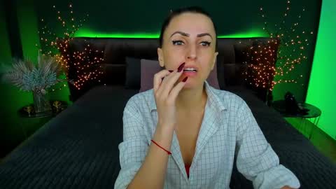 Snapshot of rebecca_diamonds chatting on 01/29/25, 06:43 rebecca_diamonds online show from 01/29/25, 06:43