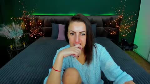 Snapshot of rebecca_diamonds chatting on 02/11/25, 09:42 rebecca_diamonds online show from 02/11/25, 09:42