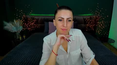 Snapshot of rebecca_diamonds chatting on 02/17/25, 03:42 rebecca_diamonds online show from 02/17/25, 03:42