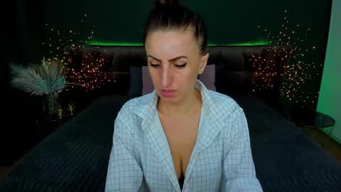 Snapshot of rebecca_diamonds chatting on 02/18/25, 01:55 rebecca_diamonds online show from 02/18/25, 01:55
