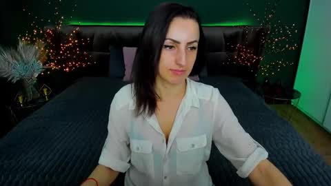 Snapshot of rebecca_diamonds chatting on 03/06/25, 07:03 rebecca_diamonds online show from 03/06/25, 07:03