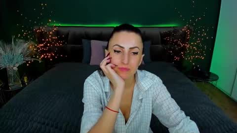 Snapshot of rebecca_diamonds chatting on 03/10/25, 09:43 rebecca_diamonds online show from 03/10/25, 09:43