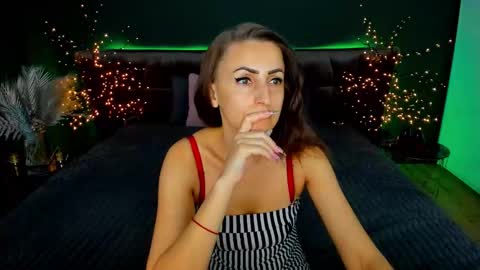 Snapshot of rebecca_diamonds chatting on 09/10/25, 05:29 rebecca_diamonds online show from 09/10/25, 05:29