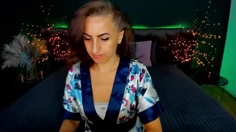 Snapshot of rebecca_diamonds chatting on 09/17/25, 05:42 rebecca_diamonds online show from 09/17/25, 05:42