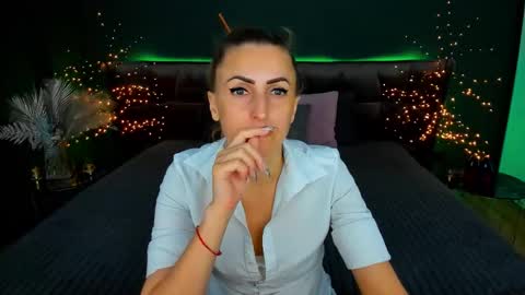 Snapshot of rebecca_diamonds chatting on 09/24/25, 06:28 rebecca_diamonds online show from 09/24/25, 06:28