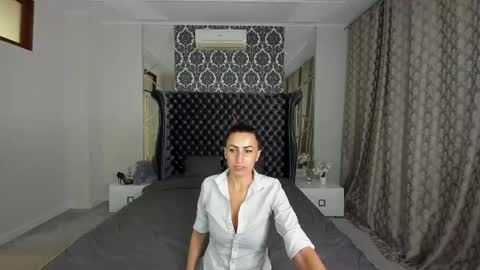 Snapshot of rebecca_diamonds chatting on 10/06/25, 05:27 rebecca_diamonds online show from 10/06/25, 05:27