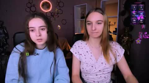 Snapshot of rebecca_smile_ chatting on 12/15/25, 01:15 rebecca_smile_ online show from 12/15/25, 01:15