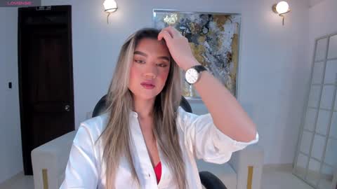 Snapshot of rebeccahudson_ chatting on 01/22/25, 03:20 Rebe online show from 01/22/25, 03:20