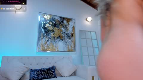 Snapshot of rebeccahudson_ chatting on 01/25/25, 06:34 Rebe online show from 01/25/25, 06:34