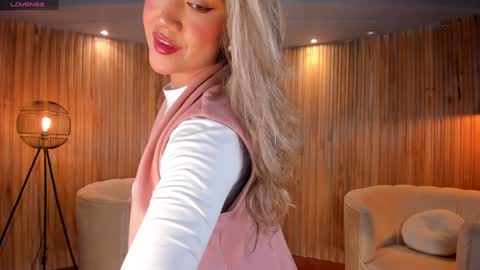 Snapshot of rebeccahudson_ chatting on 02/08/25, 03:08 Rebe online show from 02/08/25, 03:08