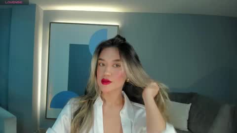 Snapshot of rebeccahudson_ chatting on 02/18/25, 03:10 Rebe online show from 02/18/25, 03:10