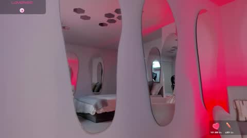 Snapshot of rebeccahudson_ chatting on 03/08/25, 06:10 Rebe online show from 03/08/25, 06:10