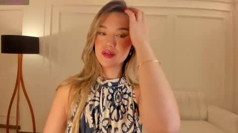 Snapshot of rebeccahudson_ chatting on 11/23/25, 05:57 Rebe online show from 11/23/25, 05:57