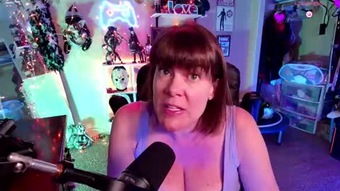 Rebecca Love online show from 02/11/26, 10:59