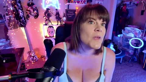 Rebecca Love online show from 02/17/26, 10:27