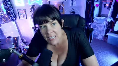Rebecca Love online show from 05/28/26, 09:45