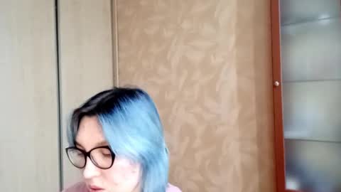 Zoe online show from 01/13/26, 06:08