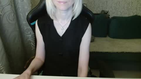 Snapshot of rebesaolset chatting on 02/06/25, 05:19 RebesaOlset online show from 02/06/25, 05:19
