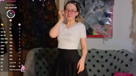 Snapshot of reborn_elf chatting on 11/04/25, 02:21 Lara online show from 11/04/25, 02:21