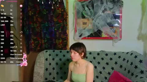 Snapshot of reborn_elf chatting on 11/07/25, 06:52 Lara online show from 11/07/25, 06:52