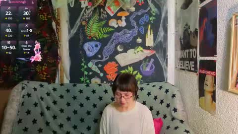 Snapshot of reborn_elf chatting on 11/14/25, 08:18 Lara online show from 11/14/25, 08:18