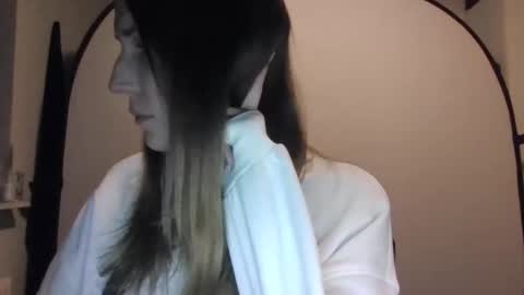 Keely KeKe Kiwi online show from 11/02/25, 11:18