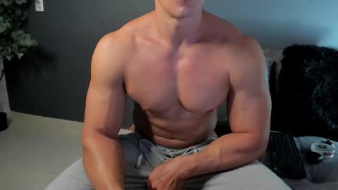 twitter REECET26 instagram RECCETAYLOR online show from 10/02/25, 05:25