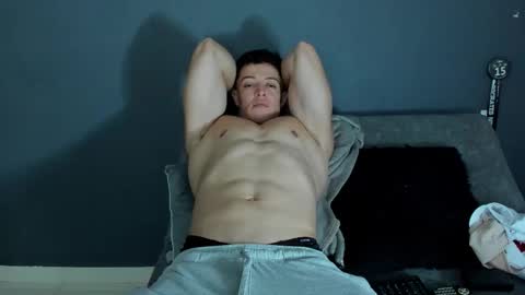 twitter REECET26 instagram RECCETAYLOR online show from 10/28/25, 12:25