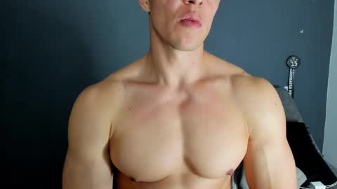 twitter REECET26 instagram RECCETAYLOR online show from 11/02/25, 12:46