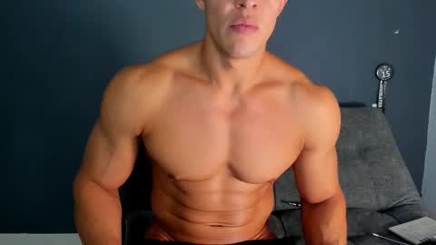 twitter REECET26 instagram RECCETAYLOR online show from 11/24/25, 03:28