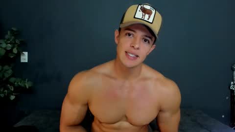 twitter REECET26 instagram RECCETAYLOR online show from 12/03/25, 01:46