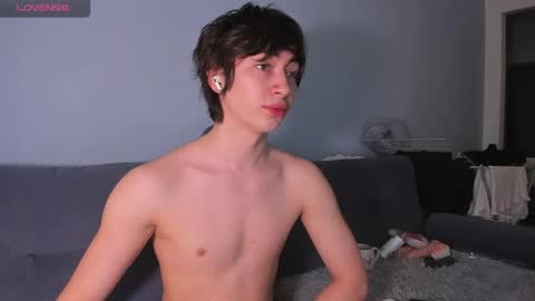 Snapshot of recklessalan chatting on 04/27/26, 12:25 Alan online show from 04/27/26, 12:25