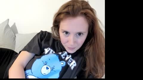 Snapshot of red19910107 chatting on 02/01/25, 04:44 Lolanaturalred online show from 02/01/25, 04:44