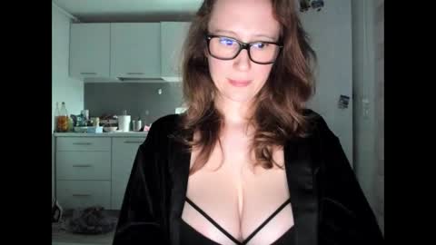 Lolanaturalred online show from 03/09/26, 06:56