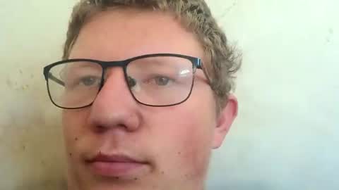 Snapshot of red454games454 chatting on 12/01/24, 07:03 zsax horny online show from 12/01/24, 07:03