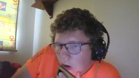 Snapshot of red454games454 chatting on 01/11/25, 10:18 zsax horny online show from 01/11/25, 10:18