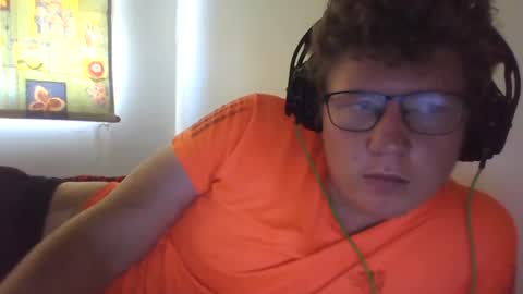 Snapshot of red454games454 chatting on 01/12/25, 02:45 zsax horny online show from 01/12/25, 02:45