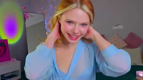 red__candy online show from 11/25/25, 01:22