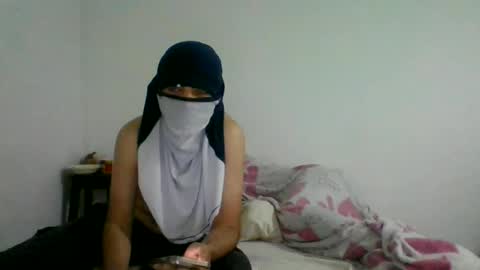 red_and_black_masks online show from 06/19/26, 02:38